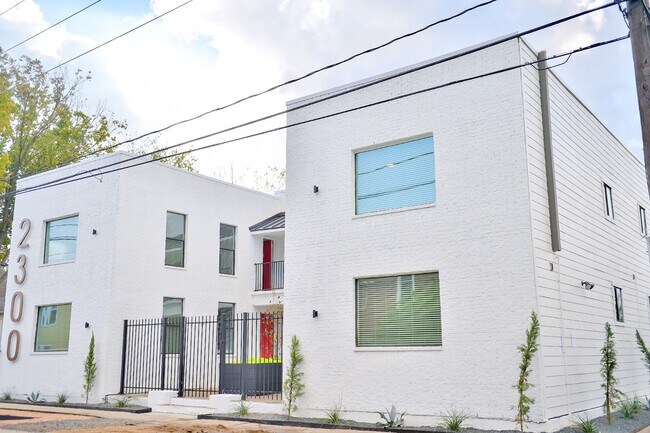 Building Photo - 2300 Stanford St Unit H