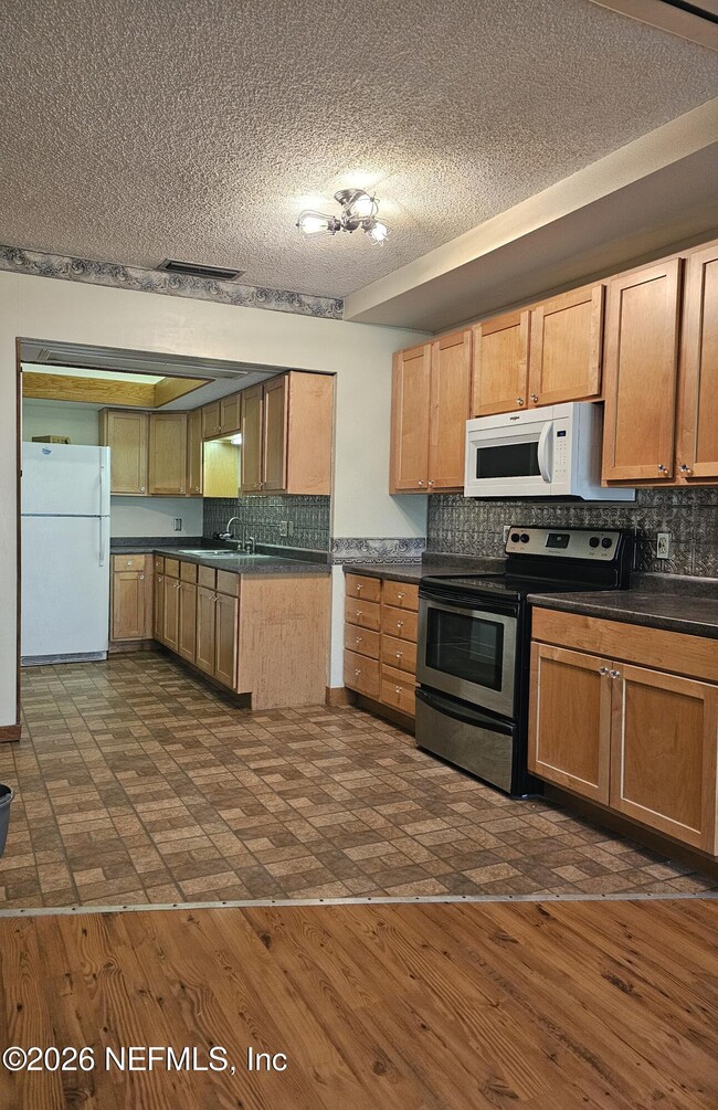 Building Photo - 3175 Ravines Rd Unit 3702