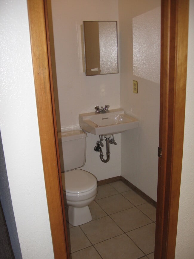 Photo - 489 22 1/4 Rd