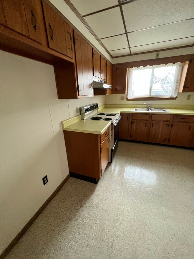 Photo - 330 W Catherine St