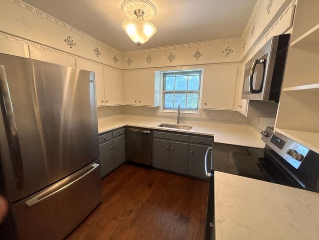 Photo - Spring Semester Discount! 2 Br/Bth Corner Unit Unit 207