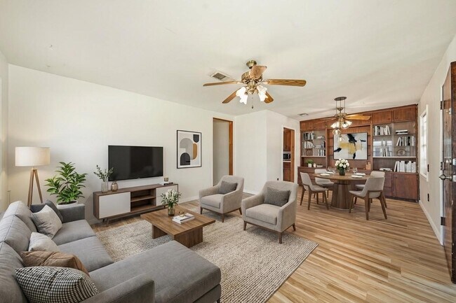 Photo - 602 N Circle Dr