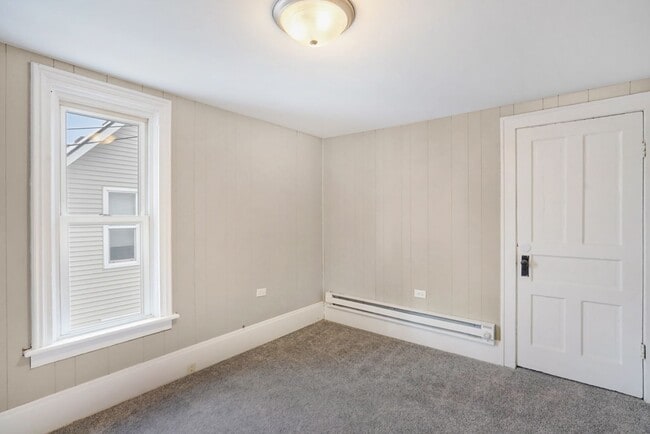 Photo - 720 Kellogg St SE Unit 2