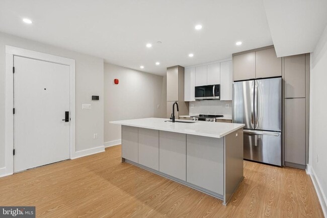 Building Photo - 2134 Wisconsin Ave NW Unit 4 Rental
