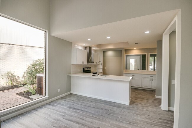 Photo - 923 Cranberry Hill Ct