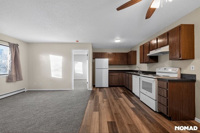 Photo - 820 Stone Mountain Ct