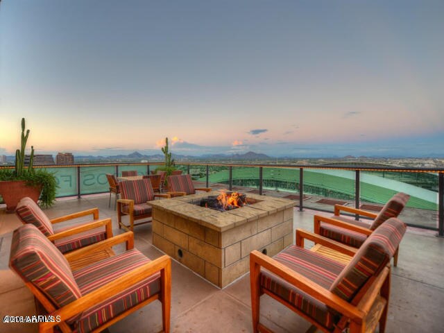 Photo - 310 S 4th St Unidad 605