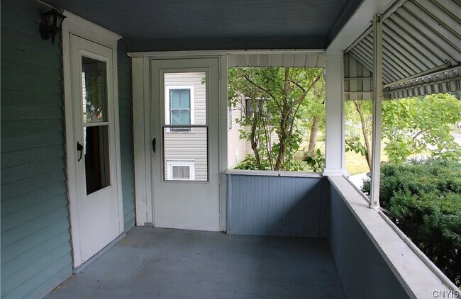 Photo - 104 Lynhurst Ave