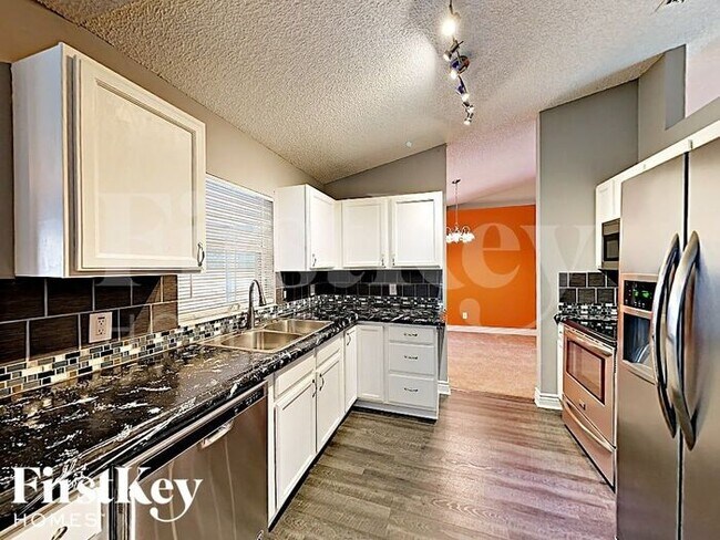 Photo - 314 Stendal Rd NW