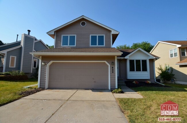 Photo - Wonderful West Des Moines Home