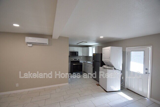 Photo - 527 Garden Dr N Unit 2