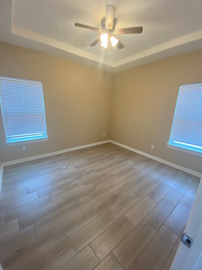 Photo - 1100 W La Pointe Ave Unit 3