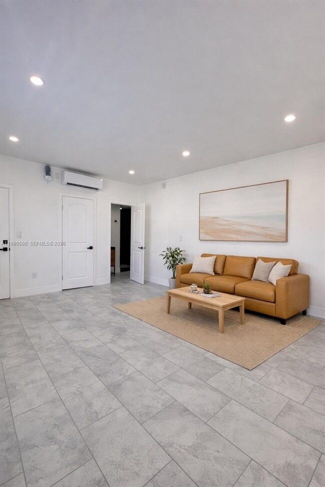 Photo - 7735 Byron Ave Unidad 1