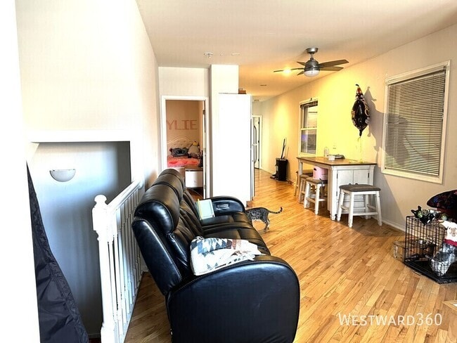 Photo - 3936 N Ashland Ave Unit 1