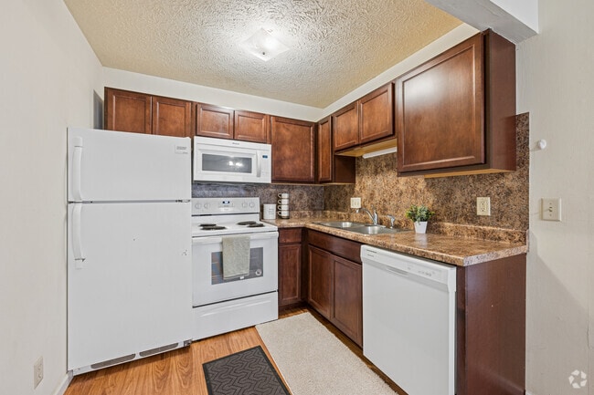 2BR, 1BA - 649SF - Kitchen - 271