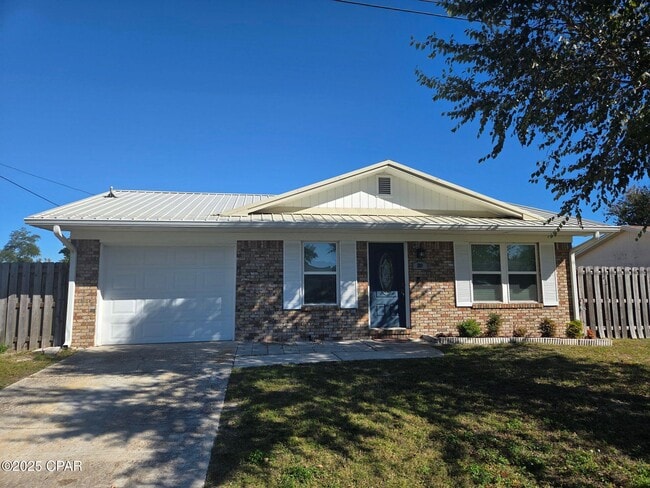 Building Photo - 209 S Maryella Ave