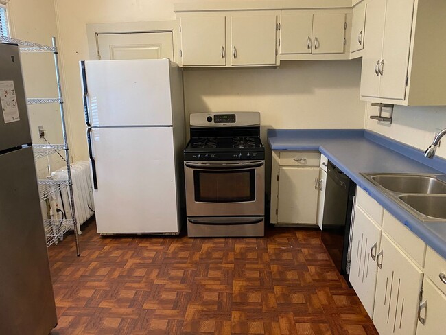 Photo - In the Heart of Dinkytown - Amazing 6 bedr...