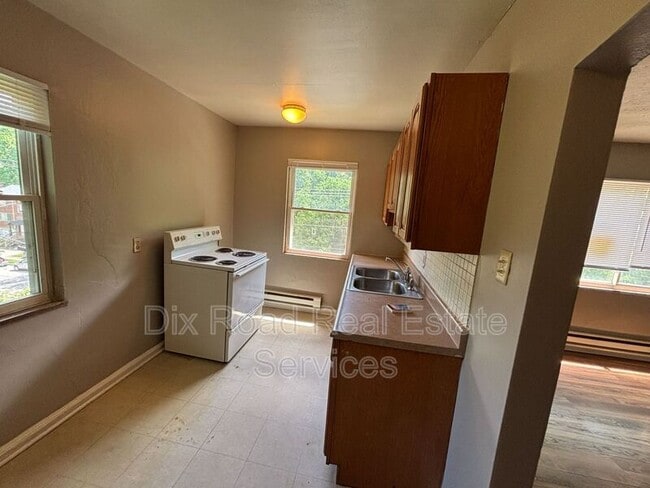 Photo - 3121 Gobel Ave
