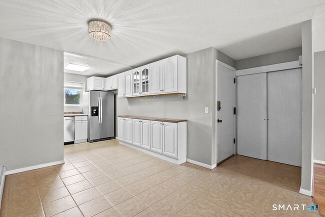 Photo - 35 Carillon Dr Unit D