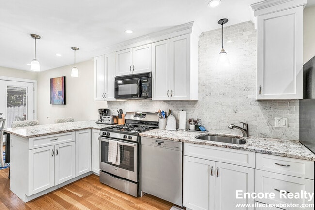 Photo - 9 Bradbury St Unit 3