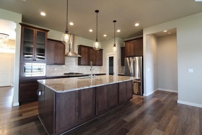 Photo - 4 Bed/2.5 Bath + an Office Home in Richland