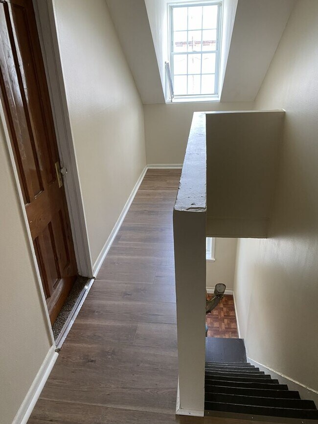 Photo - 4 Bed 2 Bath Unit 9 Olmstead Street 2