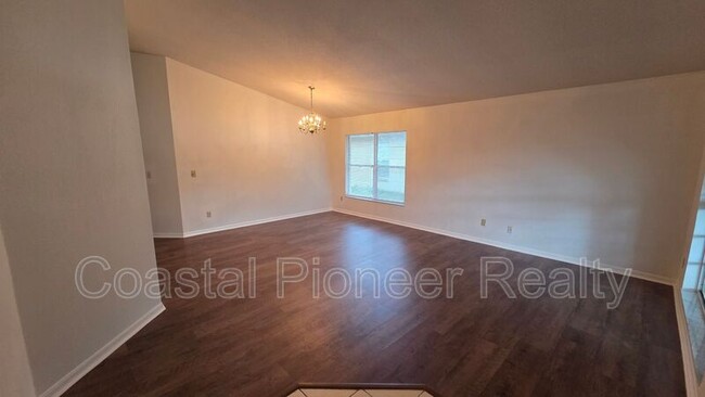Photo - 1731 Wakefield Dr