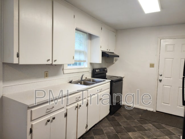 Photo - 5609 Hollytree Dr