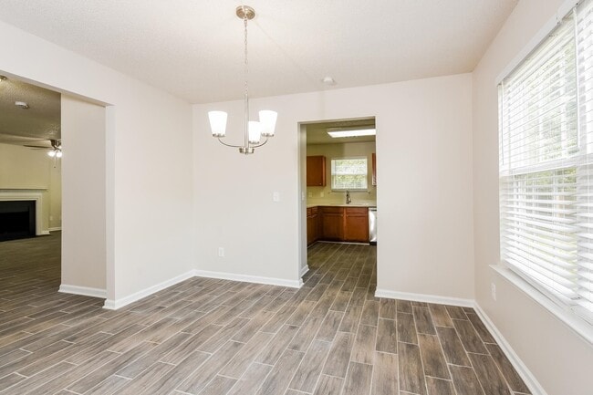 Photo - 6734 Brookfield Way