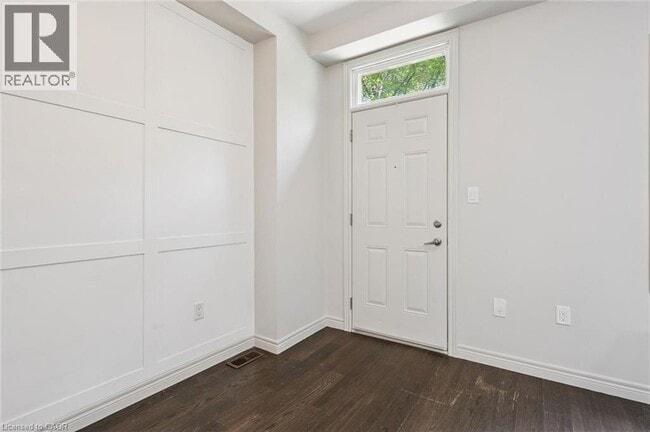 Photo - 6 Beatrice Ln