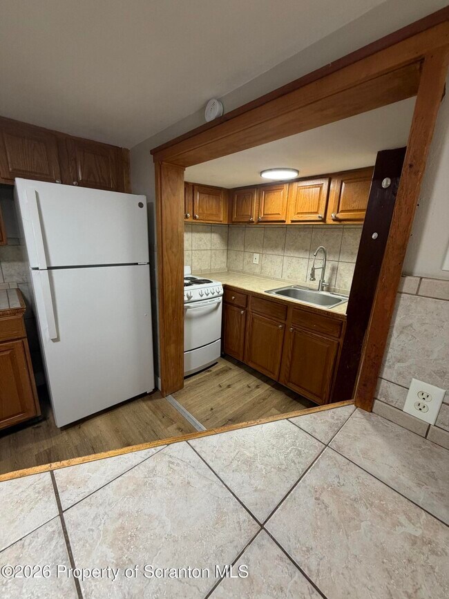 Photo - 77 St Clair St