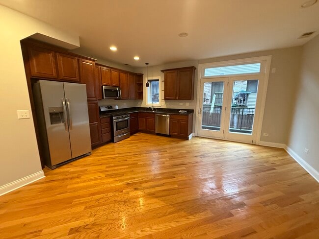 Photo - 7016 W Medill Ave