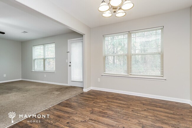 Photo - 935 Justice Dr