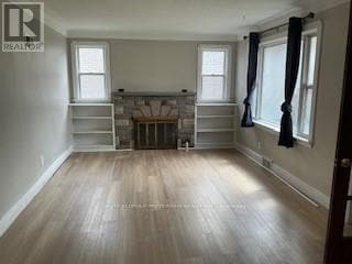 Photo - 28 Base Line Rd E