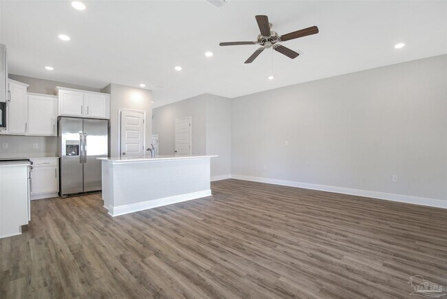 7104 Cedar Grv Wy