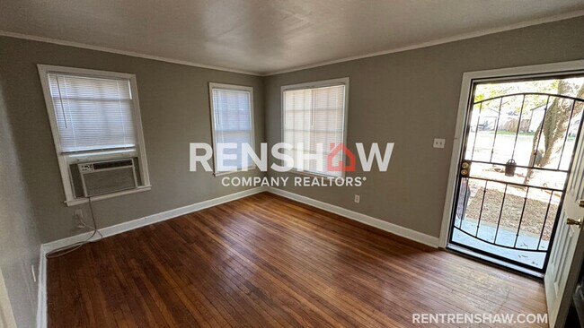 Photo - 1041 Isabelle St