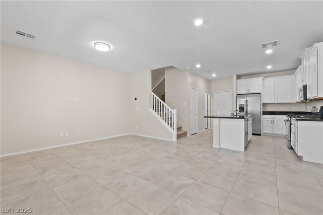 Photo - 6243 Milford Sound St