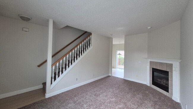 Photo - 3 Bedroom 2.5 Bath Town-Home in Gresham ne...