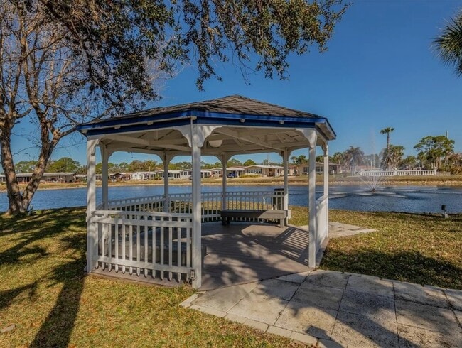 Photo - 106 Lazy River Rd