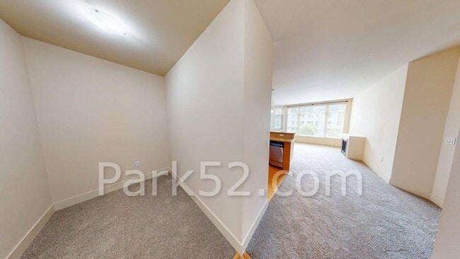 Photo - $250 Discount!! 1 Bedroom Condo in Downtow...