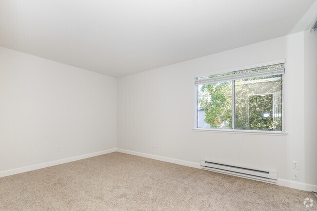 2BR, 2BA - 1,003SF bedroom