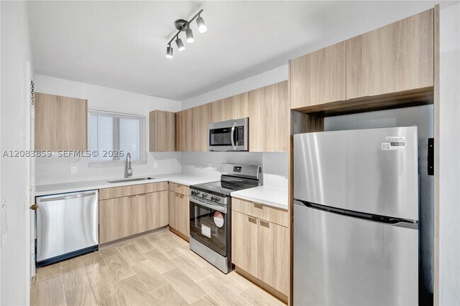 Photo - 1939 Jefferson St Unit 103