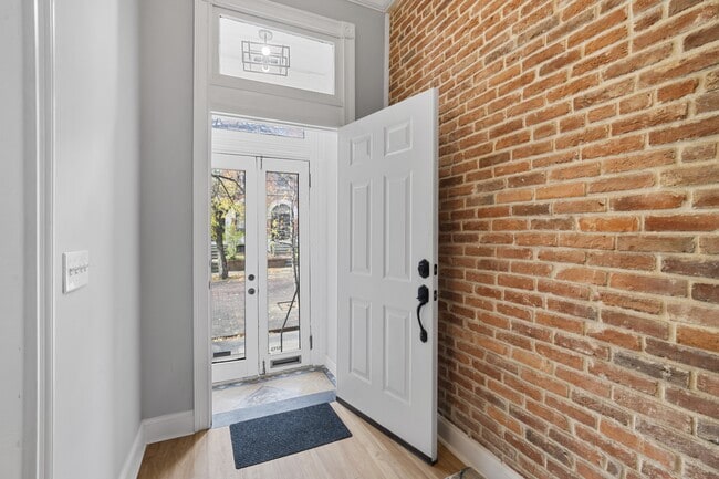 Photo - 1713 Linden Ave