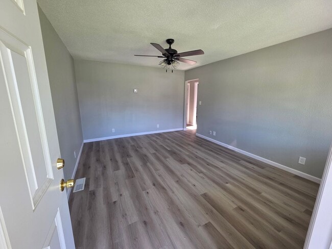 Photo - Beautiful 3BD/1BA Available Now