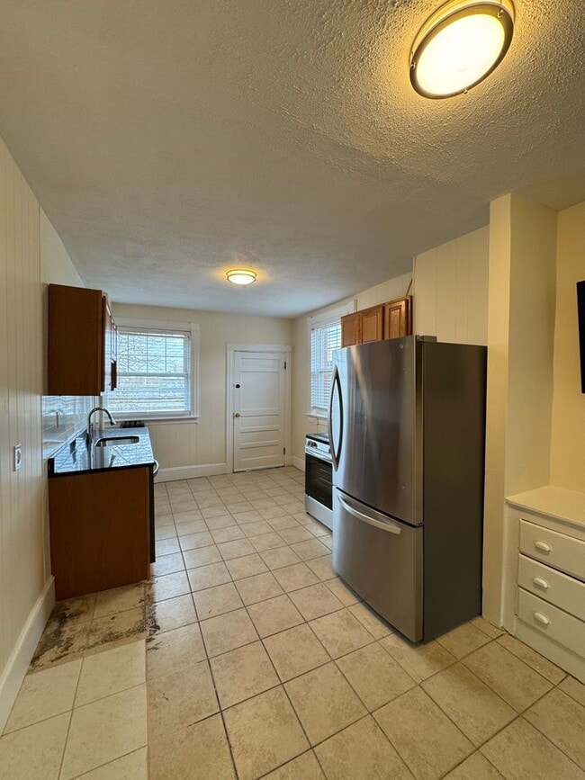 Building Photo - Single Family in Allston Near BU - Available 9/1/2026