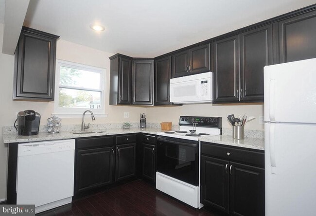 Building Photo - 22 Pike Hall Pl