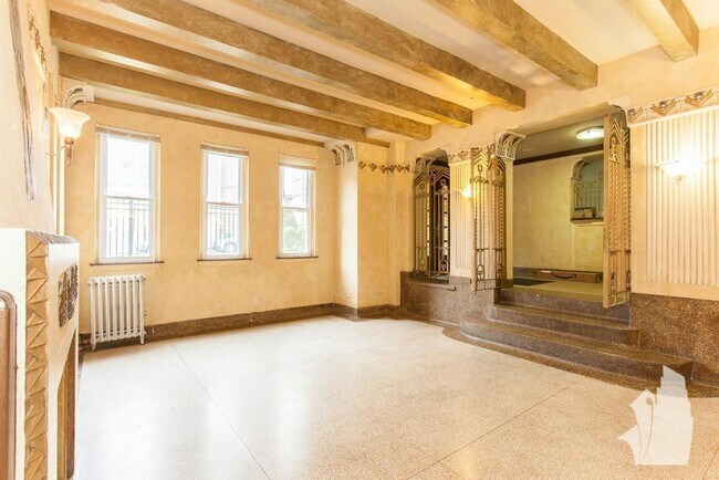 2600 N Kimball Ave Unit 103
