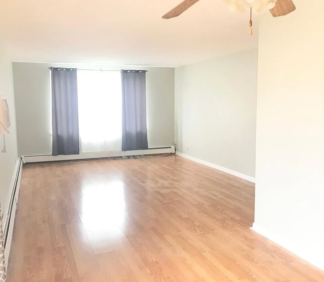 Building Photo - 1475 Rebecca Dr Unit 1475 Rebecca Drive Apt 102