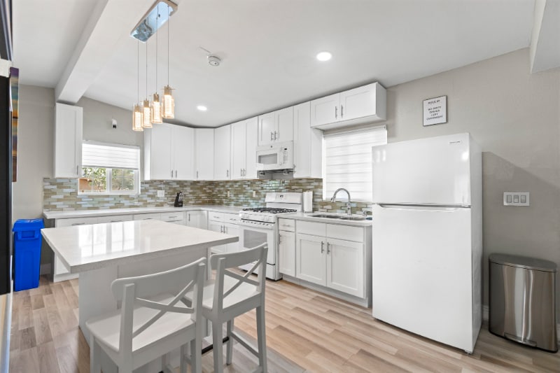 Photo - 2417 E Wilson Ave