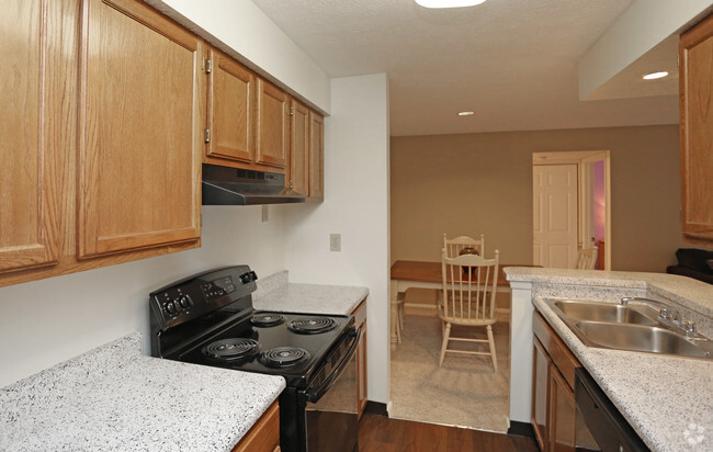 Interior Photo - Oaks at Woodridge Rental